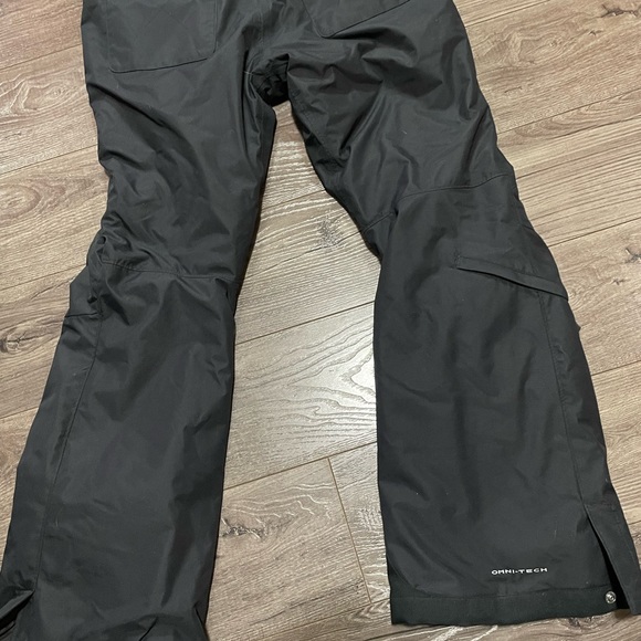 Women’s Columbia snow pant size small too small for me only worn twice - Picture 2 of 2